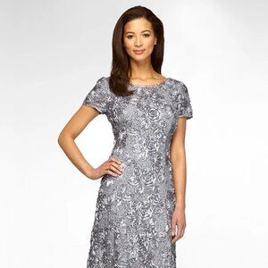 Mother of the Bride. / Formal Gown "Alex Evenings" Size 16 NEVER WORN